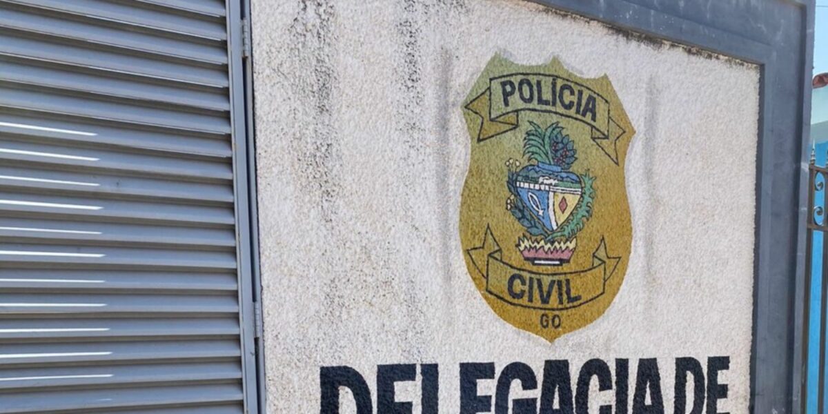 PCGO prende homem que usou faca de frigorífico onde trabalha para agredir companheira, em Palmeiras de Goiás
