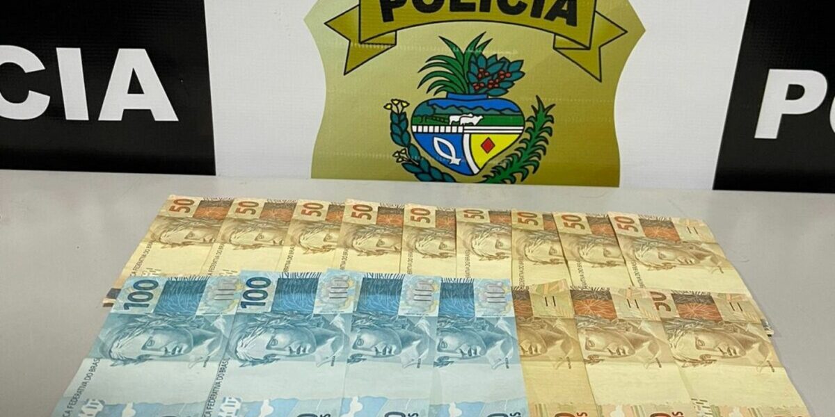 Polícia Civil prende dois autores de furto que subtraíram cartão bancário de vítima e fizeram compras, em Goianésia