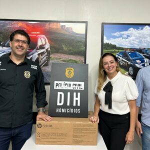 Polícia