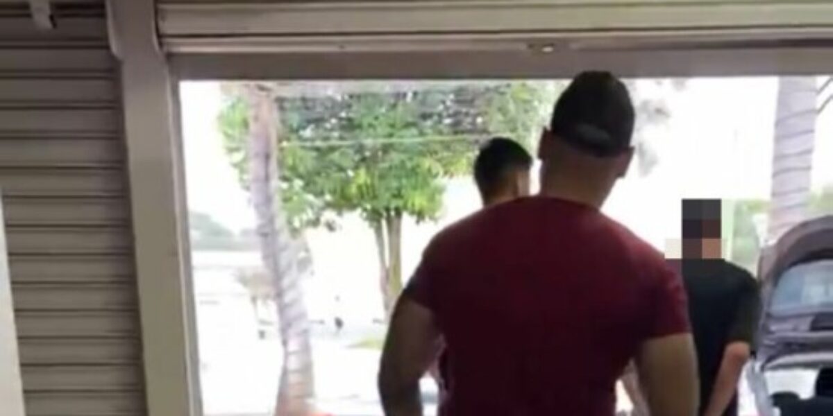 Homem é preso após perseguir e ameaçar ex-companheira e seu filho, em Abadia de Goiás