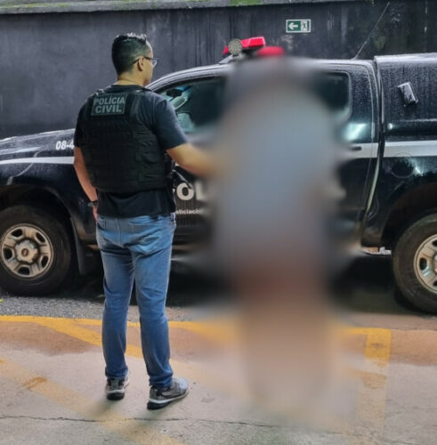 PCGO prende homem em flagrante por injúria preconceituosa, ameaça e violação de domicílio em desfavor de sua mãe idosa
