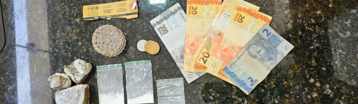 PCGO cumpre mandado de prisão temporária contra investigado por roubo e o prende em flagrante por tráfico de drogas