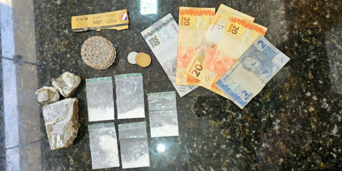 PCGO cumpre mandado de prisão temporária contra investigado por roubo e o prende em flagrante por tráfico de drogas