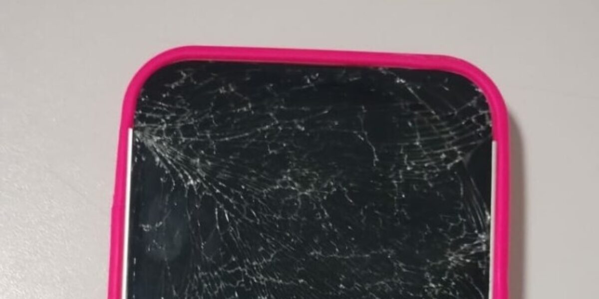 Homem é preso após quebrar celular de ex-companheira e ameaçá-la em festa no Parque de Exposição, em Luziânia