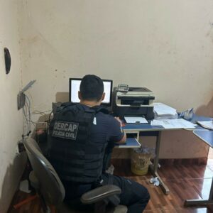 ‘Selo Falso’: PCGO cumpre mandados em Santa Helena por fraude em documentos veiculares de transporte coletivo