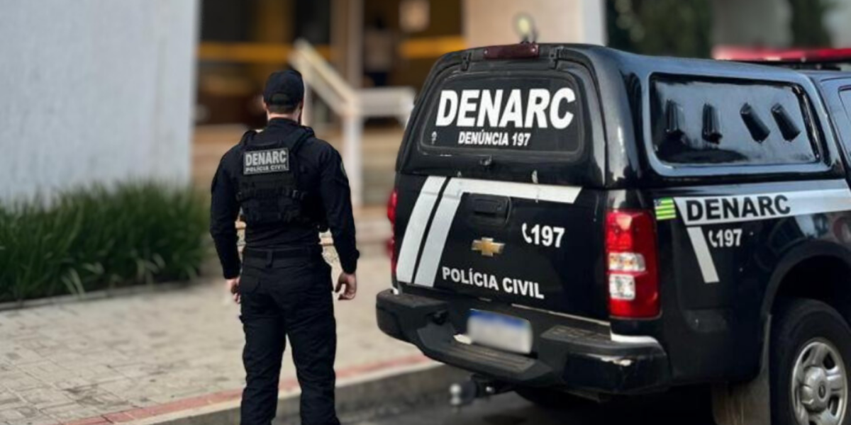 PCGO prende zeladora de prédio que vendia cocaína nos dias de folga