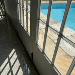 PCGO prende autor de diversos furtos a condomínios de luxo; R$ 122 mil em espécie foi apreendido