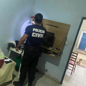 PCGO prende mulher por operar sofisticado esquema comercial de atestados médicos falsos em Goianésia