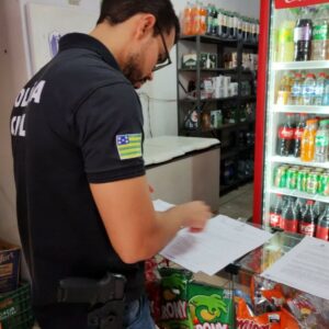 Polícia Civil e ANP fazem fiscalização conjunta em comércios