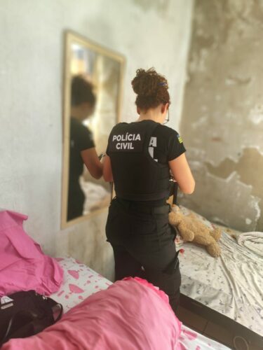 PCGO combate tráfico em escolas e apreende drogas em operação em Aparecida de Goiânia