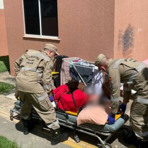 PCGO prende filho em flagrante por maus tratos contra a mãe idosa de 78 anos; vítima estava amarrada e não se alimentava há dias