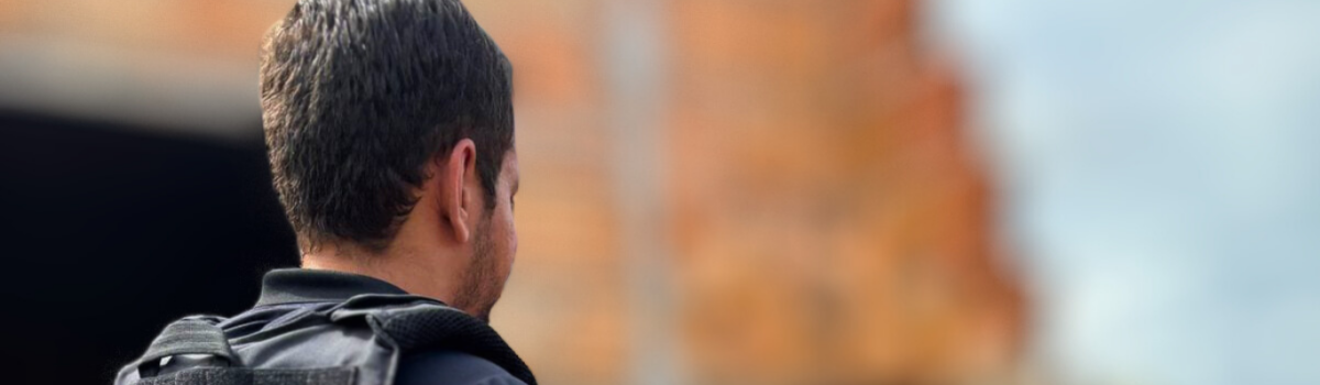 PCGO prende homem em flagrante por ameaçar ex-companheira com uma foice em Luziânia