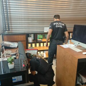 PCGO prende homem por venda clandestina de medicamento e apreende caneta emagrecedora em condomínio de luxo