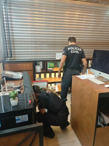 PCGO prende homem por venda clandestina de medicamento e apreende caneta emagrecedora em condomínio de luxo