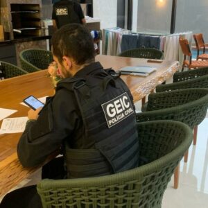 PCGO prende homem por venda clandestina de medicamento e apreende caneta emagrecedora em condomínio de luxo