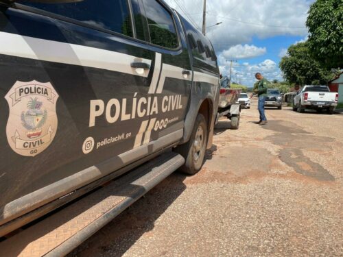 PCGO prende investigado em flagrante por posse irregular de arma de fogo e cumpre mandado de busca e apreensão relacionados à pesca predatória
