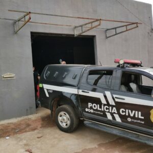 Polícia Civil e Min. da Agricultura cumprem buscas, em fábrica clandestina de Goianira, contra produção irregular de ração animal