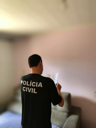 PCGO cumpre mandado de busca e apreensão por estelionato em Aparecida de Goiânia