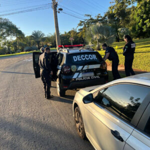 PCGO cumpre medidas judiciais em GO e DF em investigação sobre tráfico de influência em órgão público