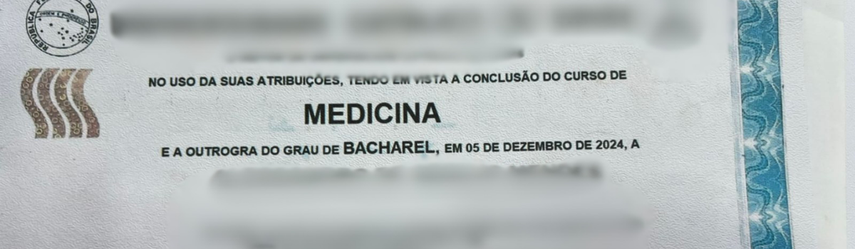PCGO prende homem em flagrante por falsificação e venda de diplomas