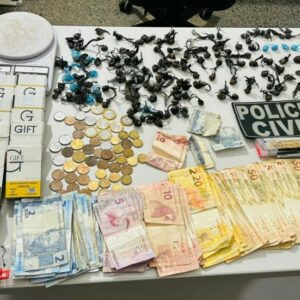 Polícia Civil cumpre mandado de busca e localiza drogas e dinheiro em residência de Padre Bernardo