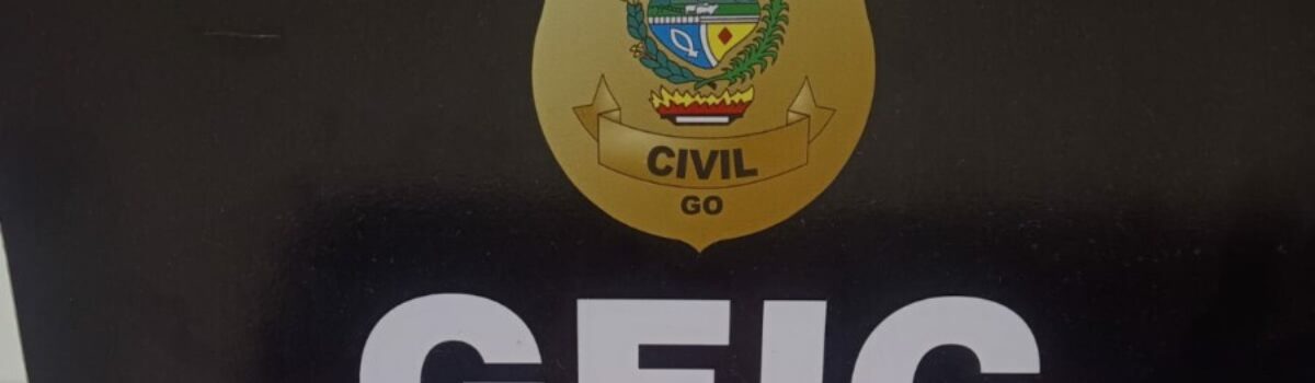 Polícia Civil prende dupla por subtrair celular do patrão e furtar R$ 30 mil, em Caldas Novas