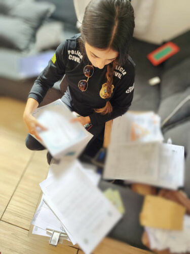 ‘Diploma Falso’ PCGO deflagra esquema criminoso voltado à falsificação e comercialização de certificados de conclusão de ensino médio e superior