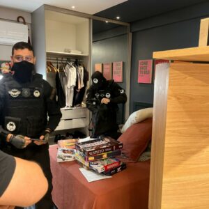 ‘Máscara Digital’: PCGO prende trio investigado por reiterados crimes contra a honra na web