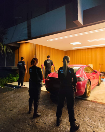 ‘Chave de Vidro’: PCCO prende suspeita de desviar R$ 2,5 milhões em venda de carros de luxo em Aparecida de Goiânia