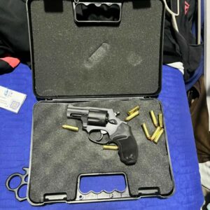 Ciclo Interrompido: operação da PCGO cumpre 25 mandados judiciais contra investigados por venda ilegal de medicamentos e anabolizantes