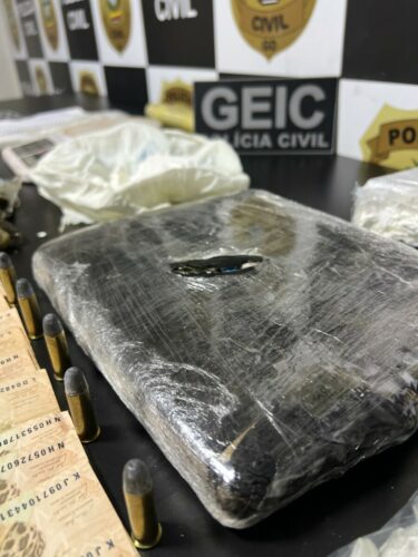 Operação Narke: PCGO desarticula ponto de tráfico de drogas que funcionava perto de escola em Valparaíso