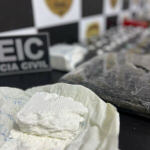 Operação Narke: PCGO desarticula ponto de tráfico de drogas que funcionava perto de escola em Valparaíso