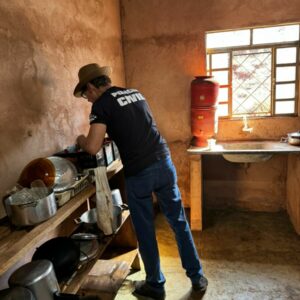 PCGO cumpre busca e apreensão em investigação de violência doméstica em fazenda de Moiporá