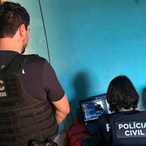 PCGO cumpre mandado de busca e apreensão em casa de adolescente investigado por armazenar pornografia infanto juvenil