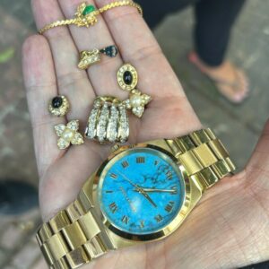 PCGO prende em flagrante funcionária doméstica suspeita de furtar mais de R$ 500 mil para sustentar vício em jogos de azar