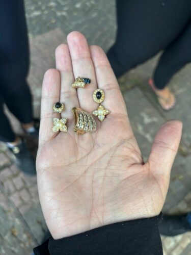 PCGO prende em flagrante funcionária doméstica suspeita de furtar mais de R$ 500 mil para sustentar vício em jogos de azar