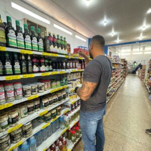 PCGO prende empresário por venda de produtos vencidos em supermercado de Porangatu