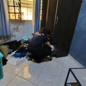 PCGO prende homem por tráfico de drogas e corrupção de menores em Aparecida de Goiânia