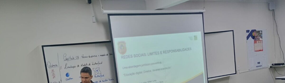 PCGO realiza palestra com orientação sobre uso das redes sociais em escola de Caldas Novas