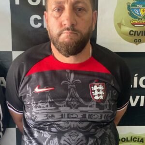 Polícia Civil prende dupla por tentar sacar benef