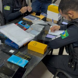 “Sinal Cortado” PCGO deflagra operação resulta em prisão por receptação qualificada e apreensão de 31 celulares
