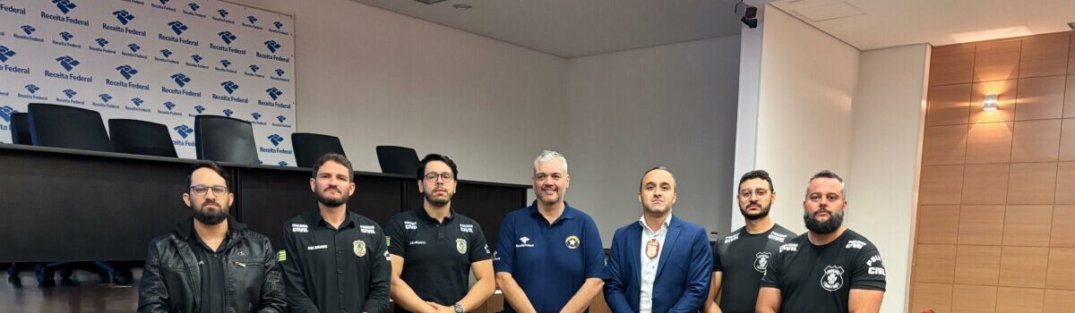 Policiais civis participam de seminário para combate ao tráfico de drogas promovido pela Receita Federal em Goiânia