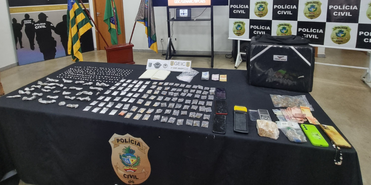 ‘Boca Fechada’: PCGO cumpre medidas judiciais contra tráfico de drogas em Anápolis e prende trio em flagrante