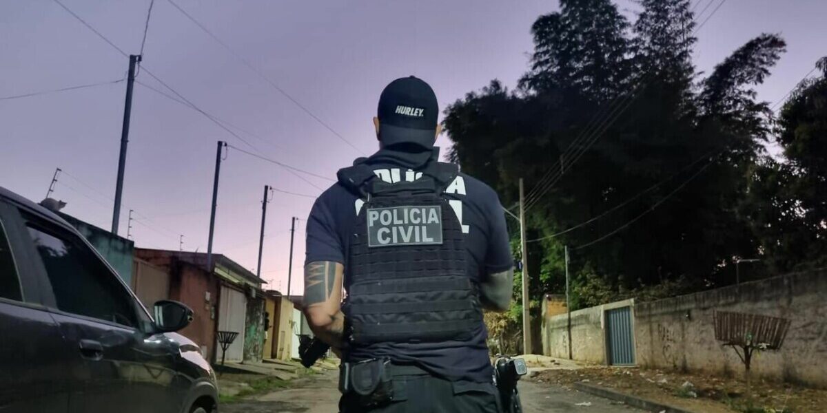 Após investigação da Polícia Civil, homem suspeito de estuprar a filha de 12 anos é localizado e preso na Bahia