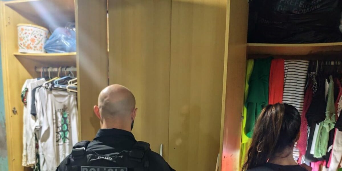 PCGO cumpre mandado de busca contra desmanche de veículos e investigado acaba preso por tráfico de drogas