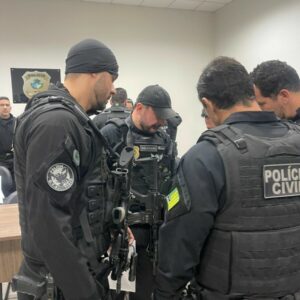 PCGO prende dez pessoas envolvi