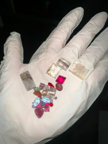 PCGO prende suspeito e apreende joias subtraídas de loja no setor Coimbra em Goiânia