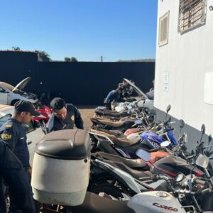 PCGO recebe instrução da PRF sobre abordagem veicular em Jataí