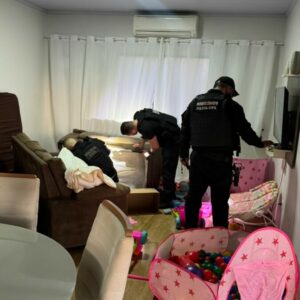Polícia Civil cumpre mandado de buscas após investigado ameaçar e lesionar entregadora em Cristianópolis