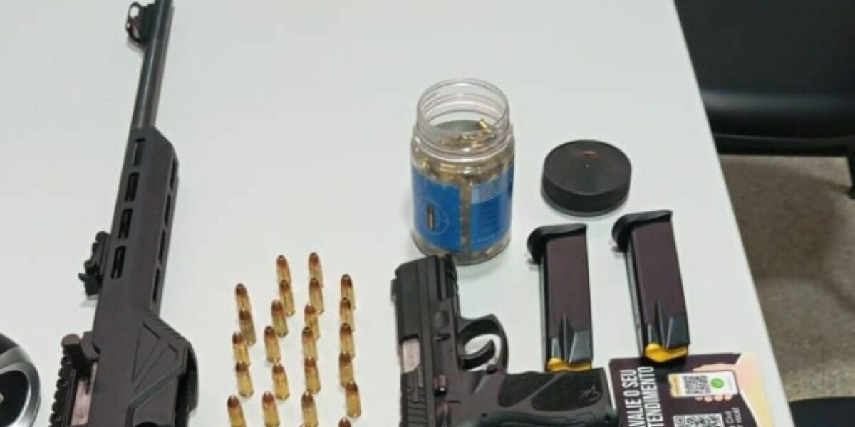 PCGO apreende, na casa de investigado, diversas armas e munições de uso restrito, em Nova Glória